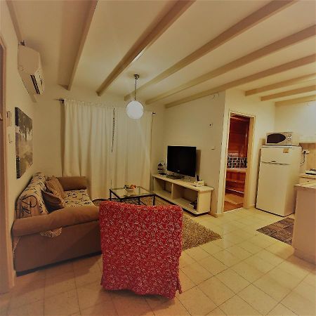 בחצר של טובה Apartment Hazon Bagian luar foto